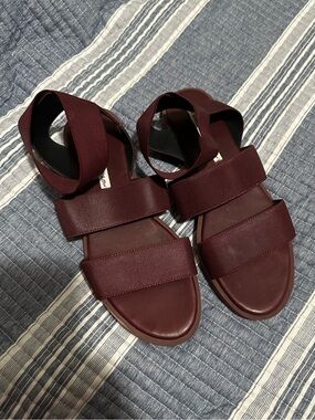 & Other Stories Burgundy Elastic Strap Sandals